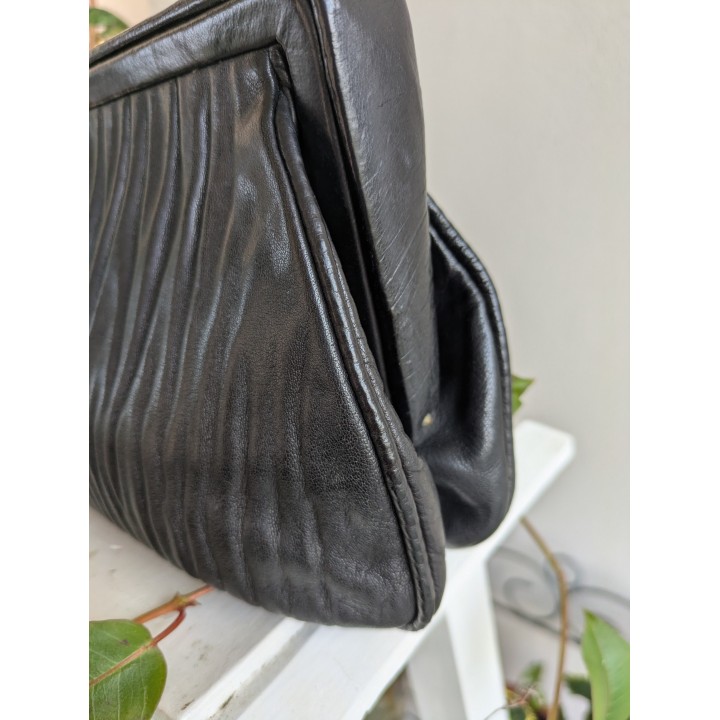 Borsetta a mano in pelle