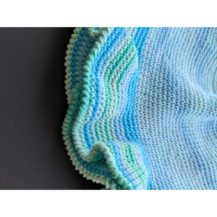 Cappello handmade azzurro