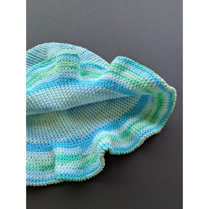 Cappello handmade azzurro