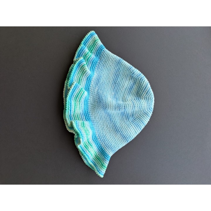 Cappello handmade azzurro