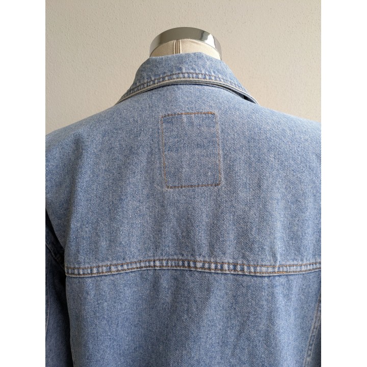 Giubbino in jeans vintage Mash, lavaggio chiaro, iconico.  Tasche esterne classiche ma interne.