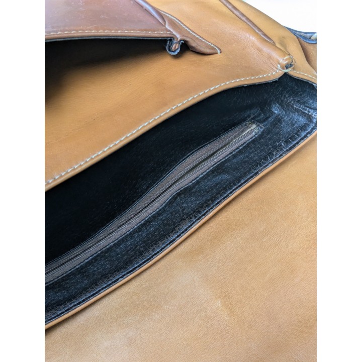 Borsa in pelle con tracolla