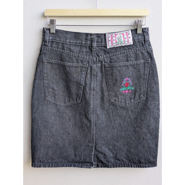 gonna jeans Casucci  vita 37.5  (x 2) fianchi 46.5 ( x2) lunghezza 50