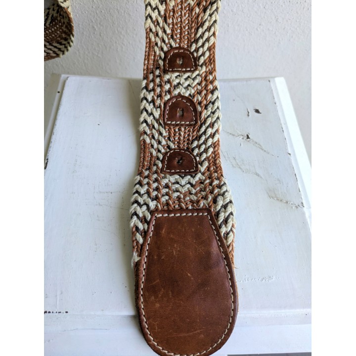 Cintura in pelle e corda