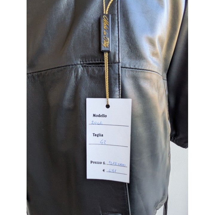 Trench nuovo foderato in pelle corto