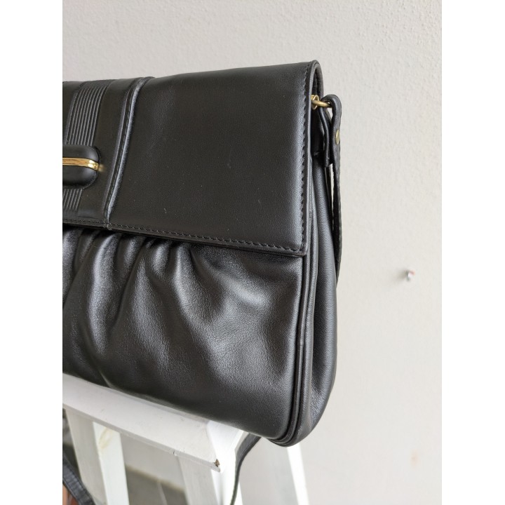 Borsatta nera con tracolla